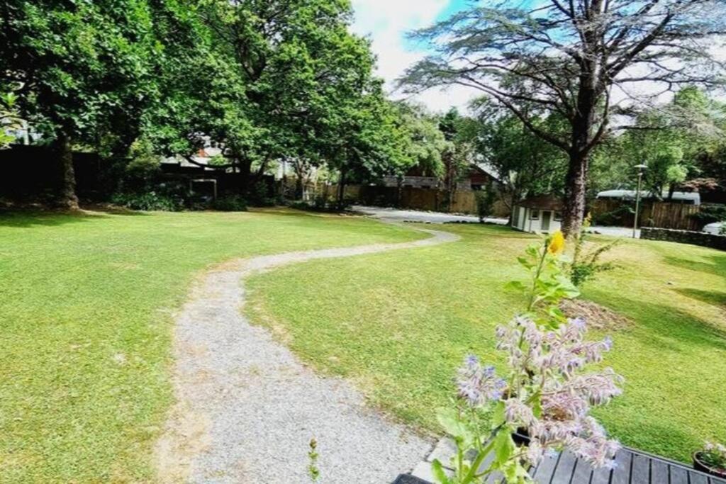 Pinehaven Cottage Upper Hutt Kültér fotó