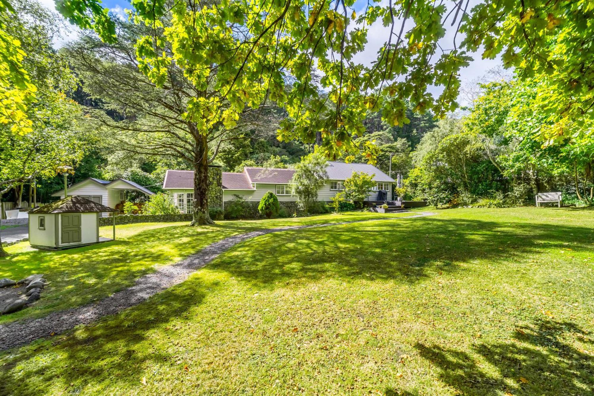 Pinehaven Cottage Upper Hutt Kültér fotó